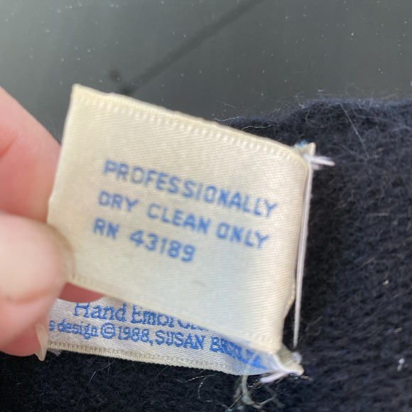 Susan Bristol‎ Angora Lambswool Sweater Hand Embroidered Stawberry Puff Sleeves - Picture 7 of 16